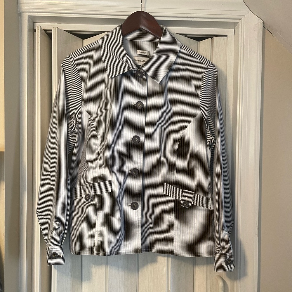 Draper’s & Damon Navy Blue & White Striped Jacket. Like New